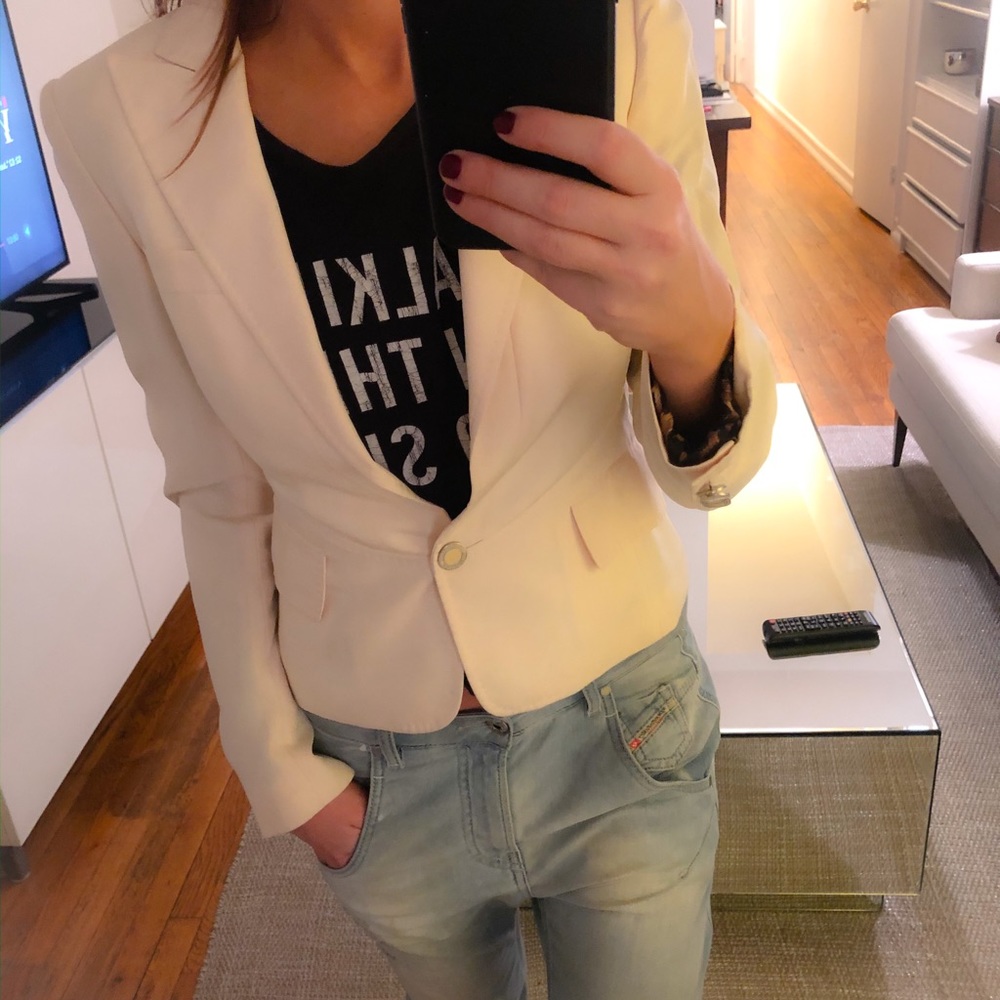 Dolce and Gabbanna   cream blazer